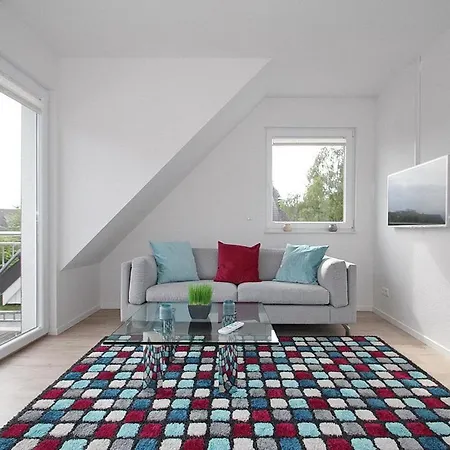 Bergstrasse 6 Bergstrasse 6 7 *