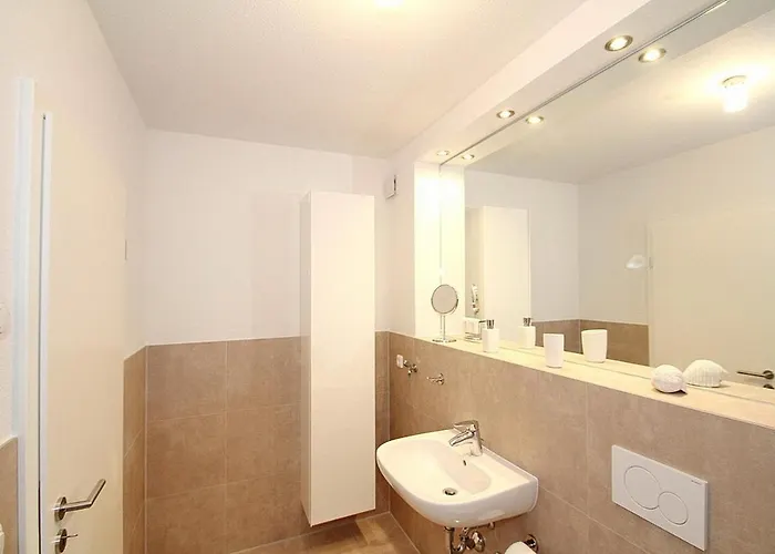 Bergstrasse 6 Bergstrasse 6 7 * Timmendorfer Strand